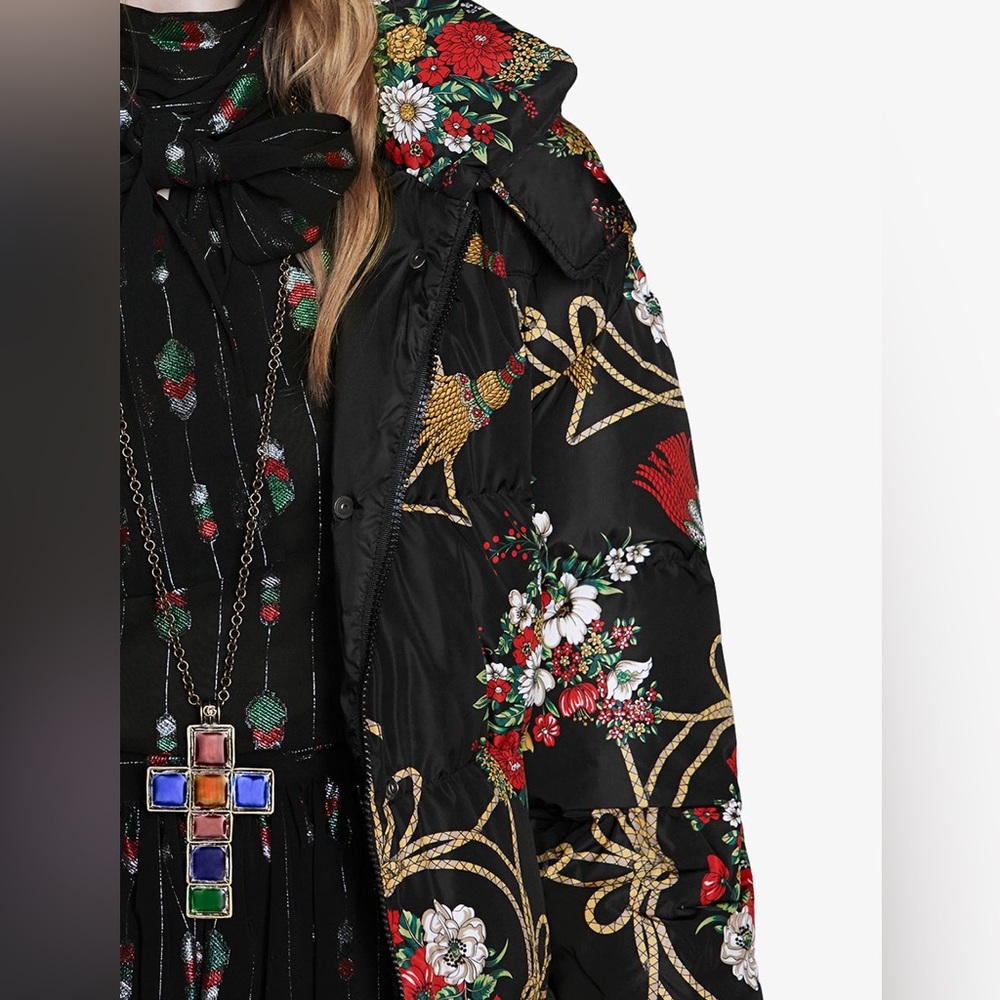 GUCCI Padded Cape Coat With Flowers And Tassels Size 4 US - Picture 3 of 11